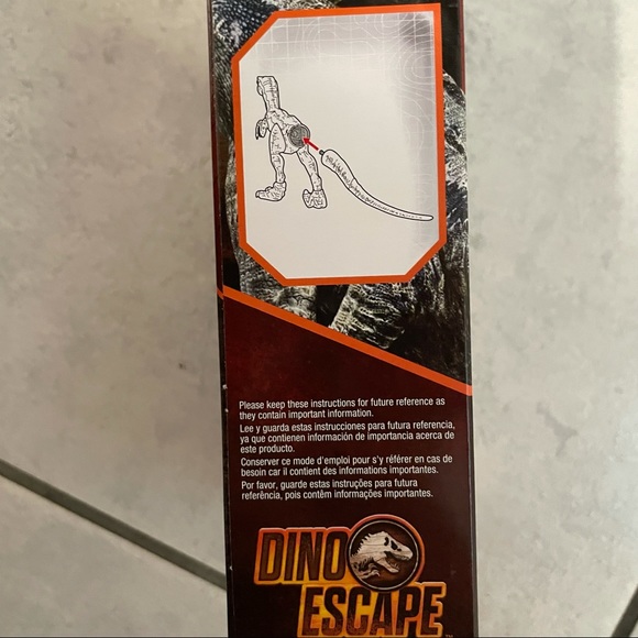 12” Jurassic World Velociraptor Blue Dino Escape - Picture 5 of 5